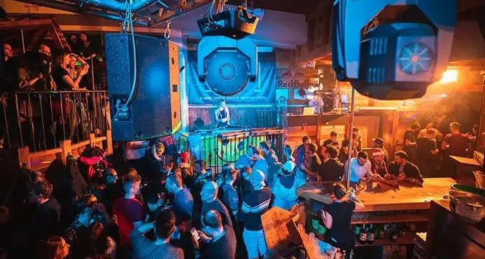 Feste negli «Après Ski», vetro vietato nei paraggi