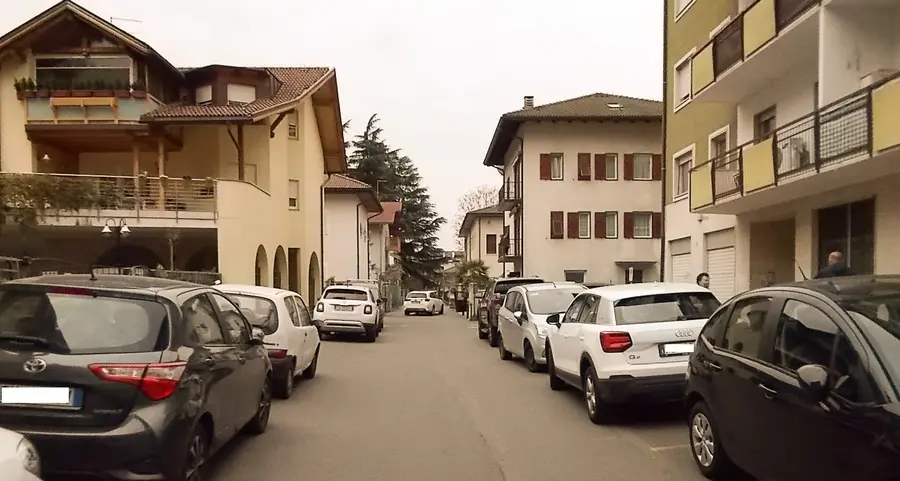 L’asilo senza strada di accesso: il giudice dà ragione al Comune di Laives