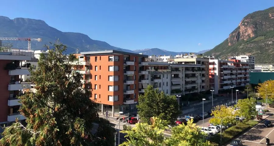 Corsa al mattone a Bolzano: più mutui e i prezzi aumentano ancora