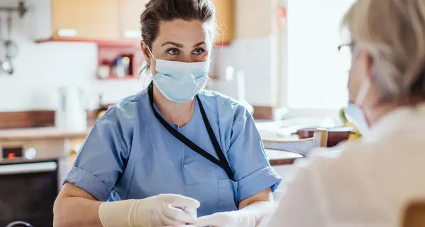 Caccia ai medici di base, a Silandro in arrivo una russa e un ucraino