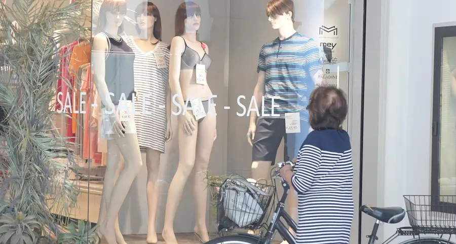 Abbigliamento, i negozi altoatesini nella morsa del digitale