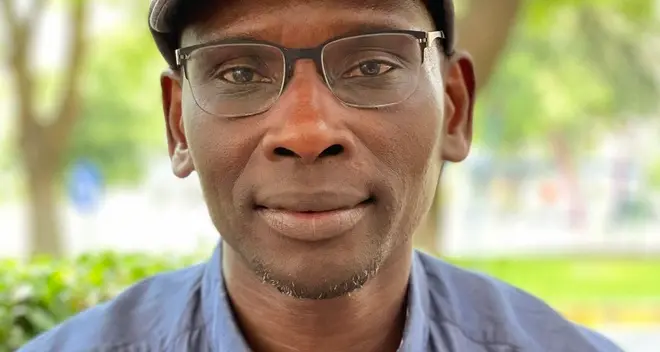 Papadam Diop: «Bolzano addio, c’è troppo razzismo. Vado via per i miei figli»
