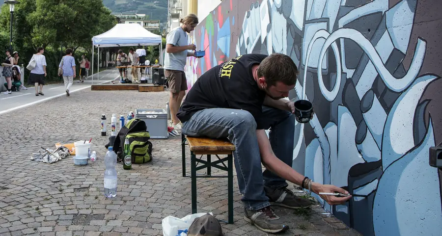 Bolzano, Europa Novacella «vive» nei murales