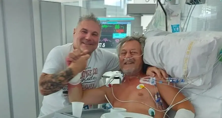 Crolla durante la sfida a calcio: rianimato alla festa del paese