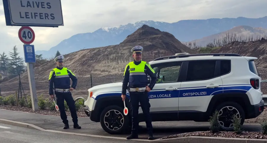 Basta schiamazzi notturni a Laives: scattano i controlli dei vigili urbani
