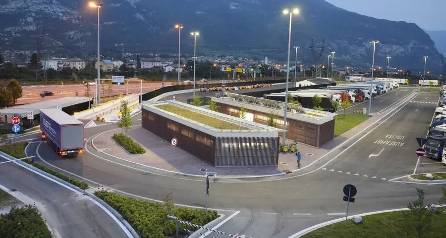 Posteggio per i Tir, si accende la polemica