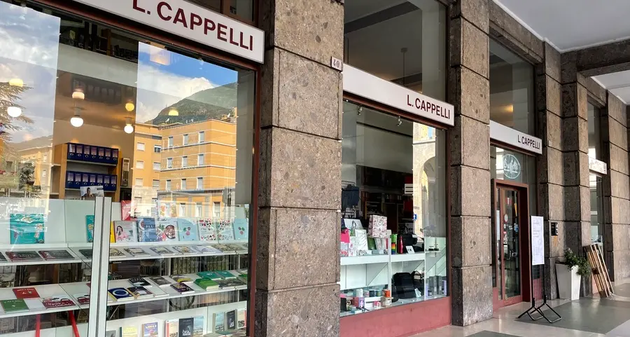 Bolzano, chiude la libreria Cappelli: «Conti in rosso, finita un’epoca»