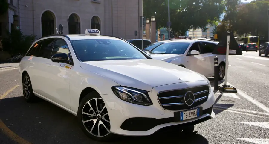Taxi, attese troppo lunghe: servono venti licenze in più