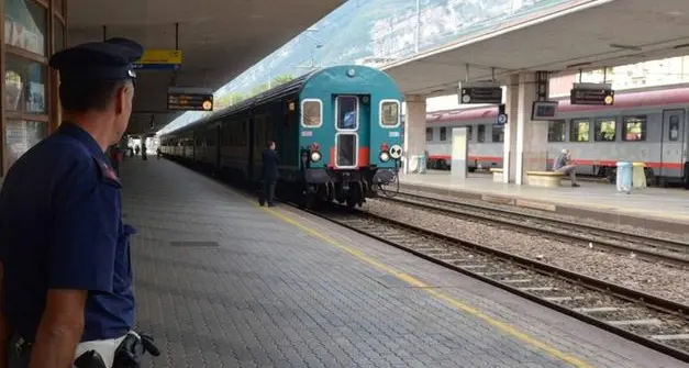 Ferragosto: la Polfer controlla 1.200 persone e rintraccia due minori