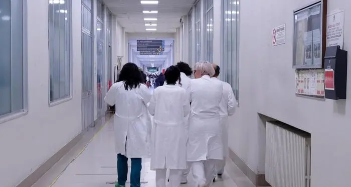 Liste d’attesa nella sanità altoatesina, il sindacato contro l’overbooking
