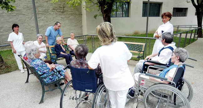 L’Asl scippa operatori ad Assb: «Il problema è il patentino»
