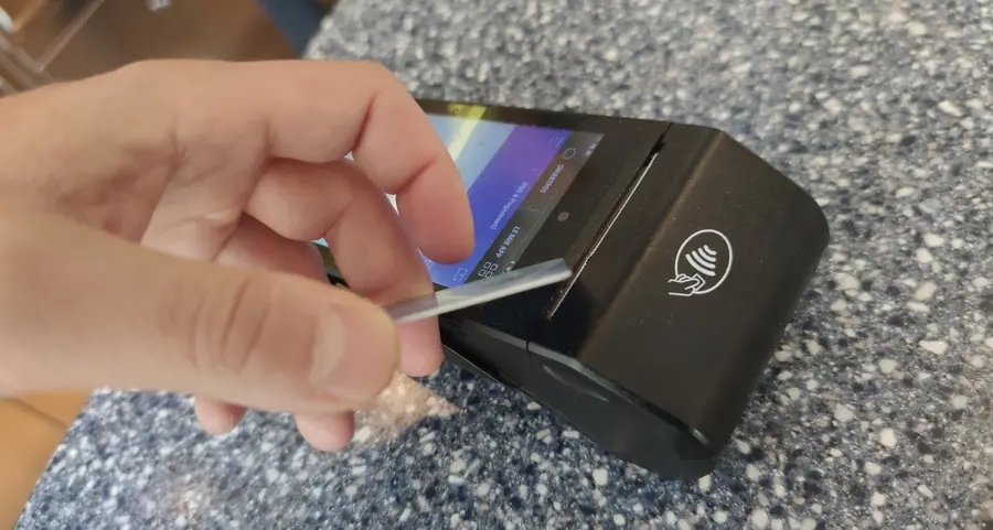 Merano, bancomat «sospetti» per lo shopping in centro