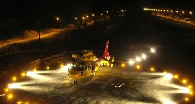 Tragico incidente in Val di Sole, il trattore si rovescia e cade nel dirupo: morto un giovane di 28 anni