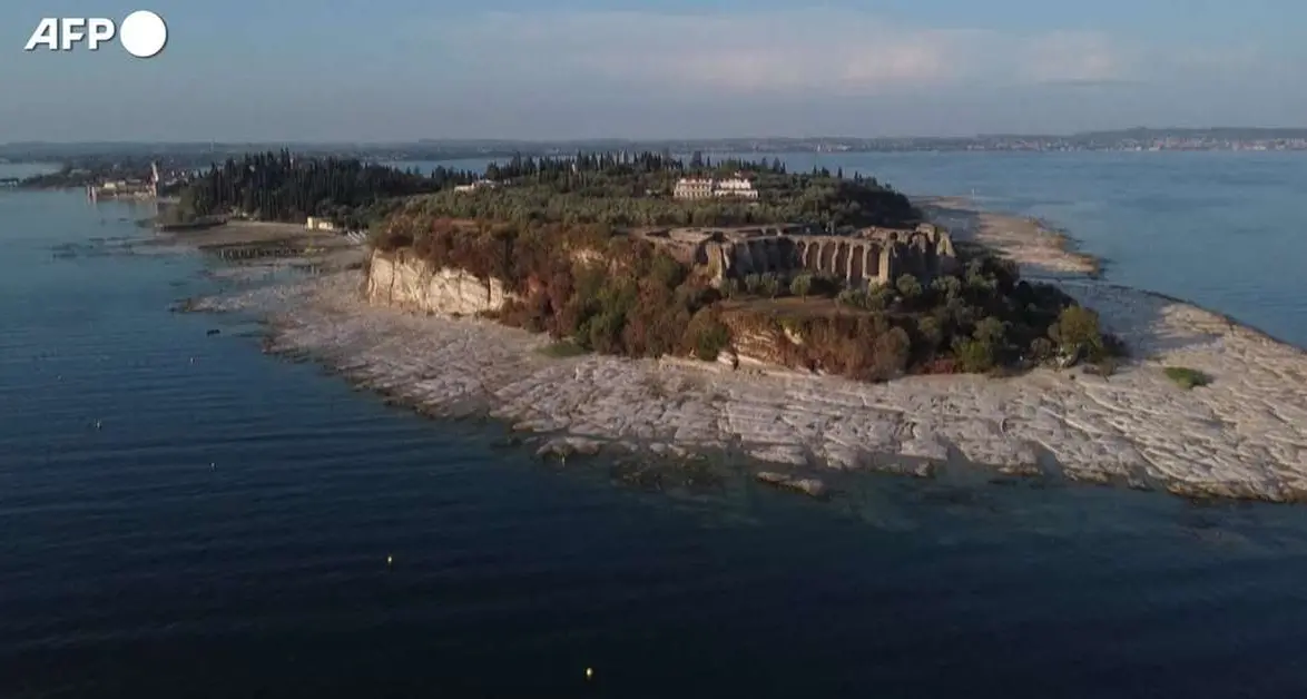 Siccità, la crisi idrica non è finita: lago di Garda pieno solo al 22%