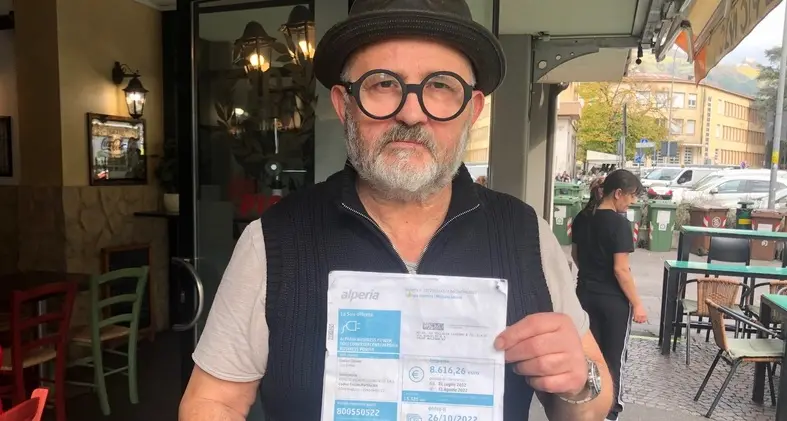 Il ristoratore: lavoro per pagare la superbolletta da 8.600 euro