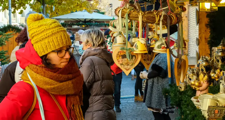 Bolzano, alberghi pieni e 190 pullman nel primo weekend del mercatino
