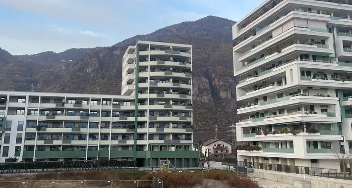 Mutui casa, è fuga dal tasso variabile. Banche e clienti ora rinegoziano