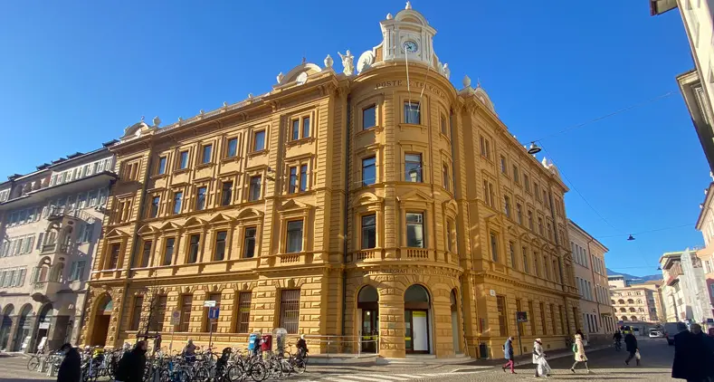 Poste, risanato l’edificio storico: spazi affittati per il coworking