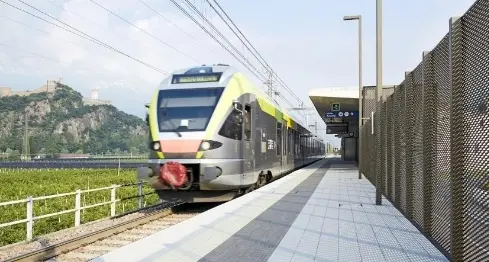 Mobilità, oltre due miliardi per potenziare treni e autobus