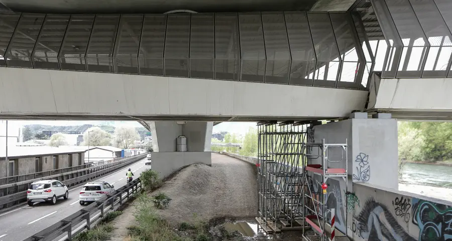 Ponte del Twenty, lavori di notte: «Dobbiamo rimetterlo in asse»