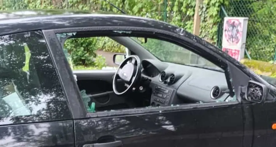 Merano, nuovo raid: in frantumi i finestrini delle auto
