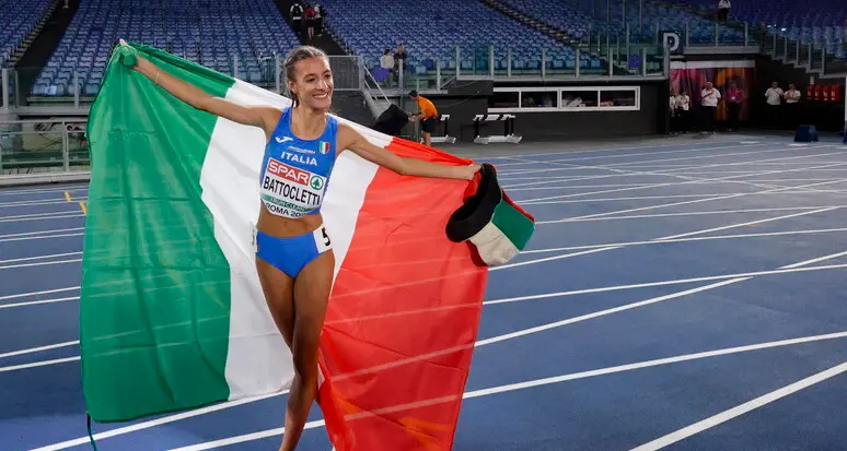 Storica Nadia Battocletti: la trentina oro anche nei 10mila e stretta di mano con Mattarella