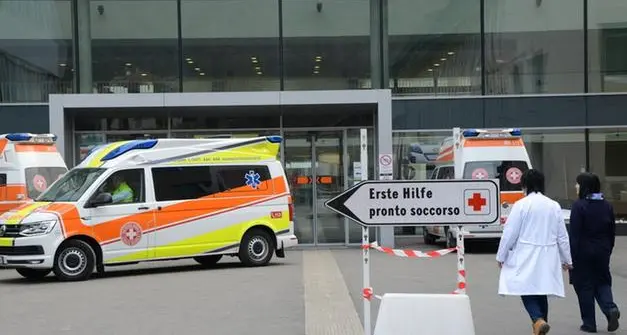 L'incubo di una paziente novantenne al pronto soccorso: «13 ore di attesa»
