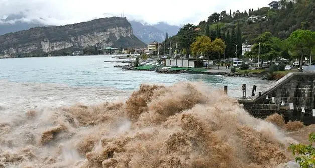 Preoccupa la piena del Garda: sfiorati i 146 centimetri