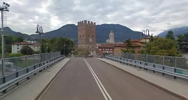 Trento, trovata una ragazza senza vita sotto il cavalcavia di San Lorenzo