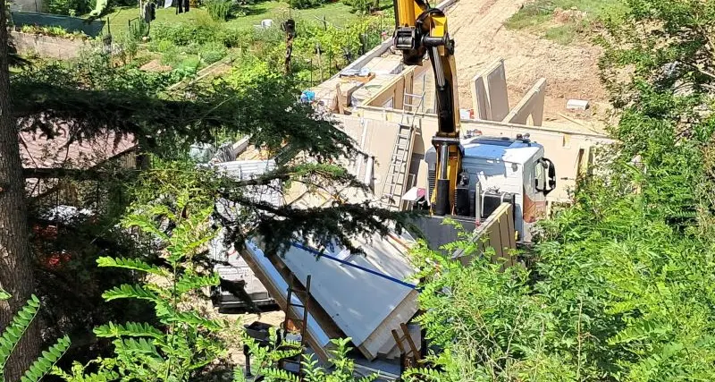 Incidente in cantiere a Rovereto, morto un operaio