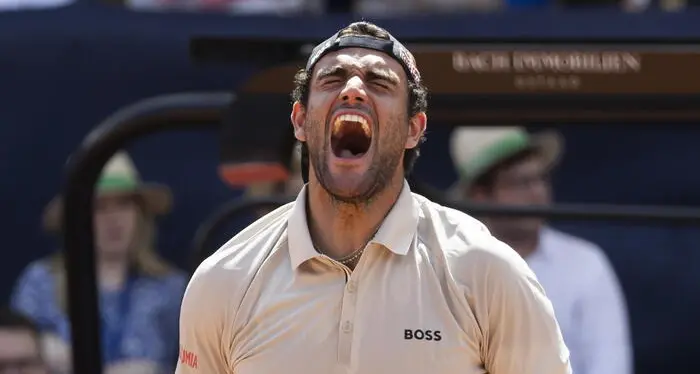 Berrettini batte Tsitsipas, è in finale a Gstaad