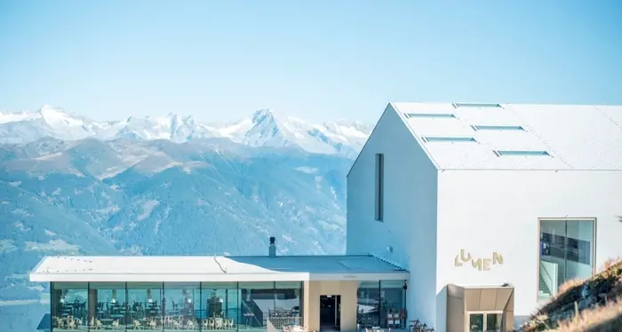 Il Lido 84 di Gardone e l'AlpINN di Plan de Corones tra gli undici ristoranti col panorama più bello al mondo