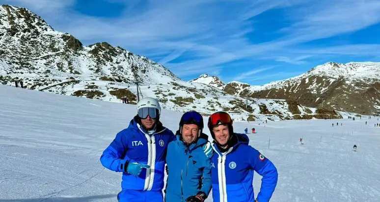 Max Biaggi diventa assistente maestro di sci in val Gardena: «Per la prima lezione vorrei i miei bambini»
