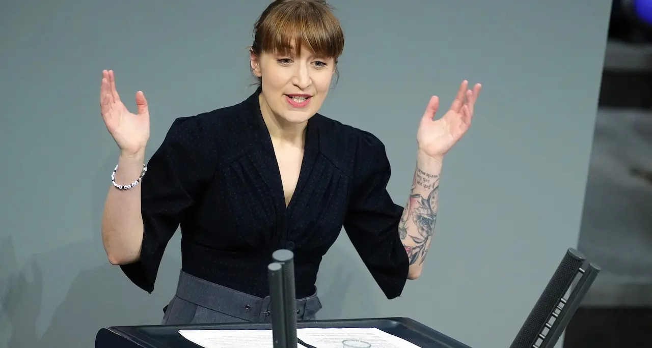 La battaglia di Heidi Reichinnek, pasionaria rossa con lo smartphone