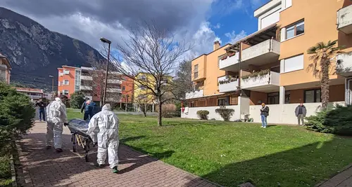 Trasferita in ospedale la donna che ha ucciso l'anziana madre a Riva del Garda