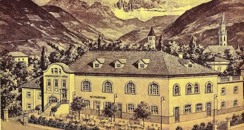 Da sede dei sindacati a dopolavoro, a cinema