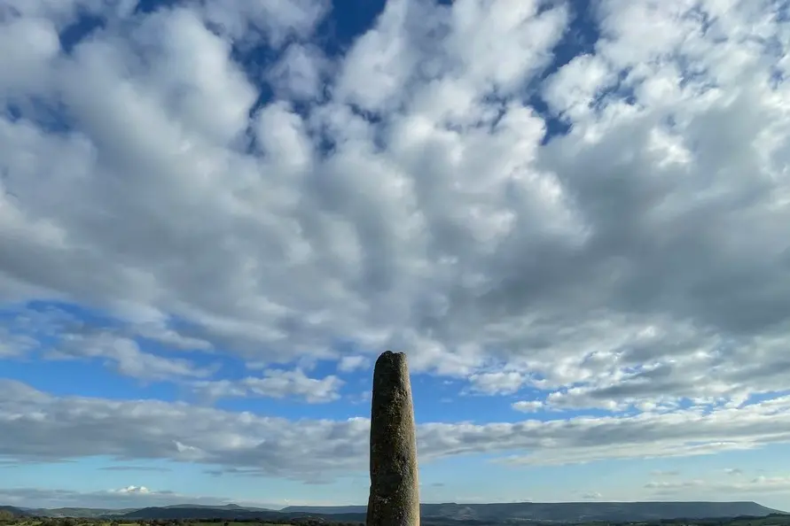 I MENHIR DELLA SARDEGNA CUSTODI DI ENIGMI MILLENARI