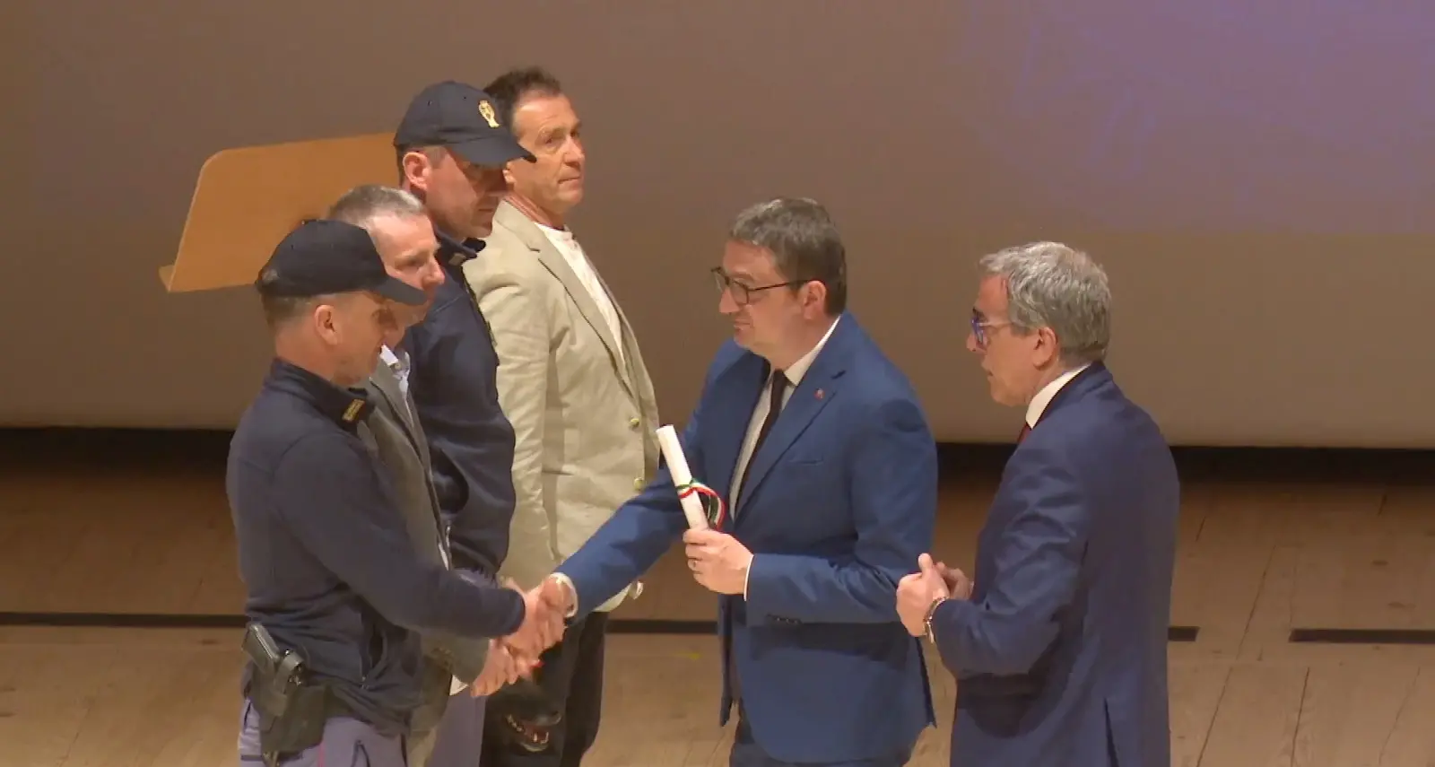 Tragedia in Marmolada: riconoscimenti agli agenti intervenuti rischiando la vita