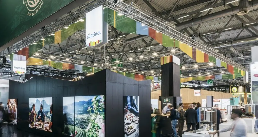 Una moderna vetrina internazionale per l'Alto Adige: debutta a Colonia il nuovo stand fieristico