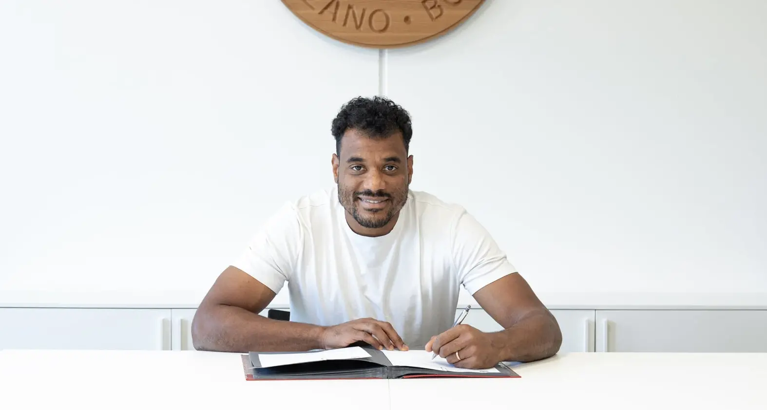 La firma del bomber: Raphael Odogwu rinnova con il Südtirol