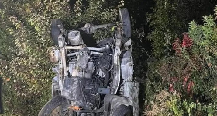Incidente sulla MeBo, auto speronata e finita in un fosso: la conducente miracolata