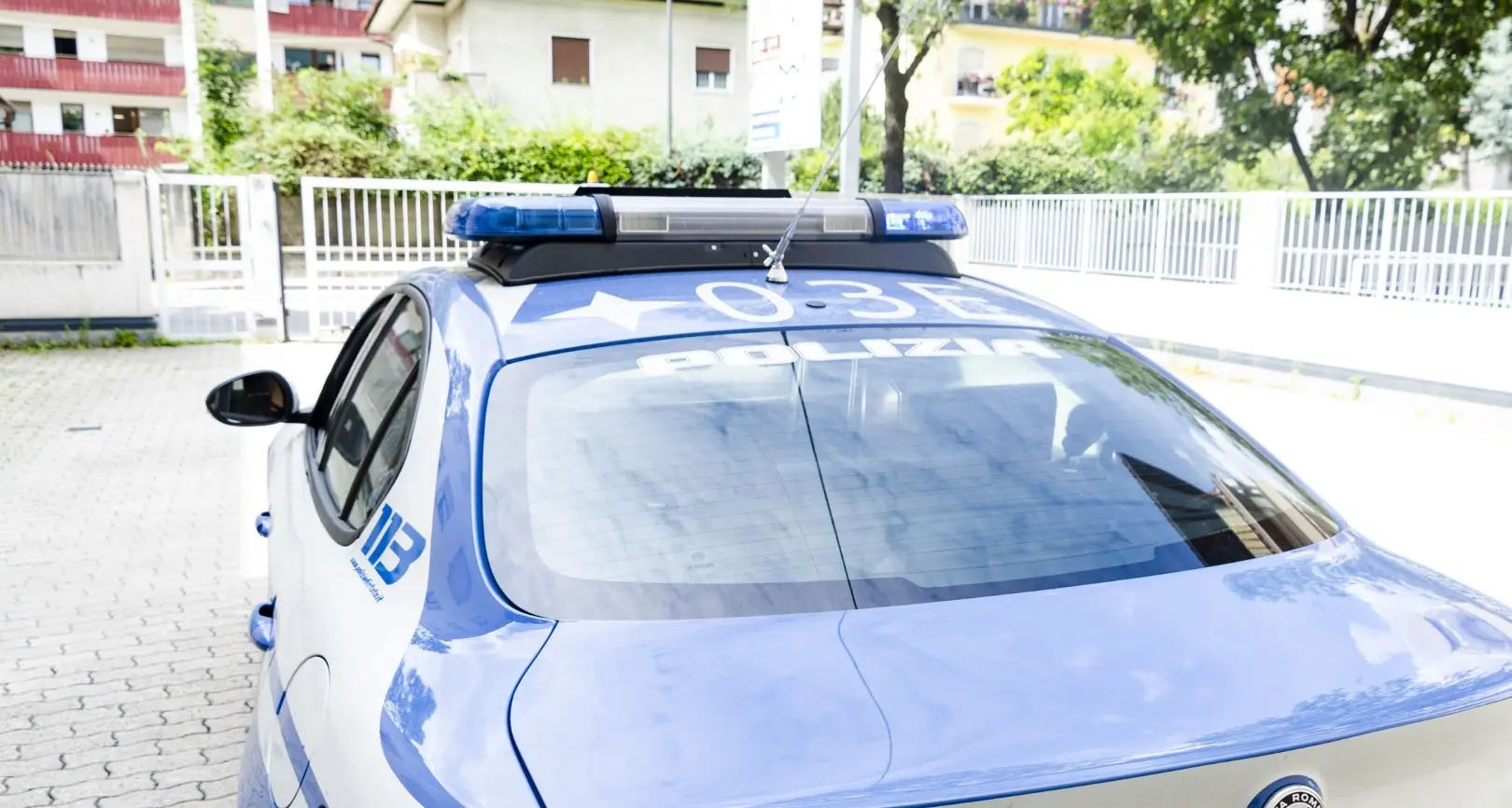 Tenta di forzare l'ingresso in due alberghi a Bressanone, fermato settantenne grazie ai cittadini
