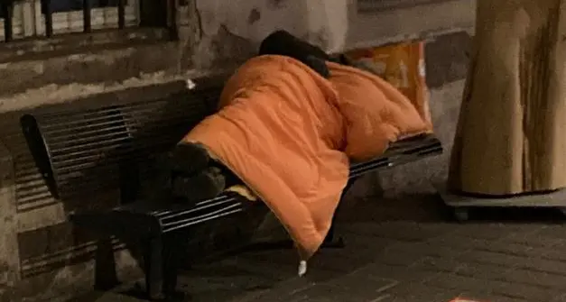 Emergenza freddo a Bolzano, i Verdi chiedono subito ripari per i senza dimora