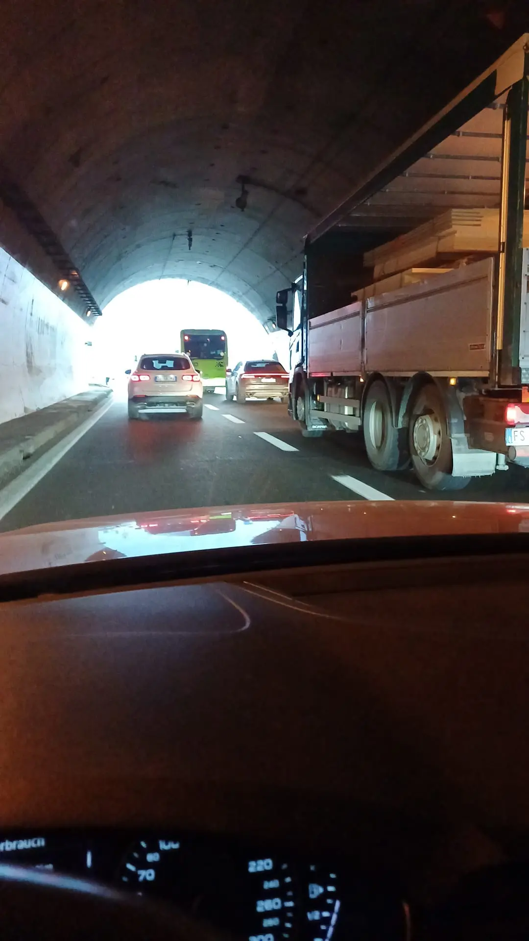 MeBo, incidente all’ora di punta: traffico in tilt, poi il ritorno alla normalità
