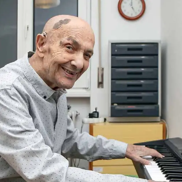 Addio al Maestro Armellini, colonna sonora di Bolzano