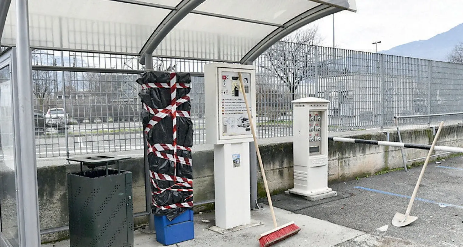 Bolzano, sbarre e telecamere nell’area camper in via Maso della Pieve