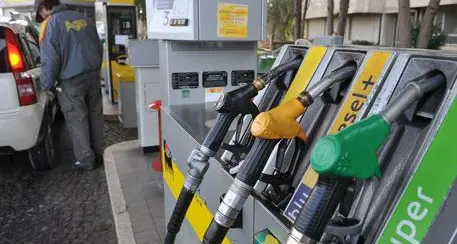 Assoutenti, fino a 300 euro per viaggiare in auto a Pasqua da nord a sud