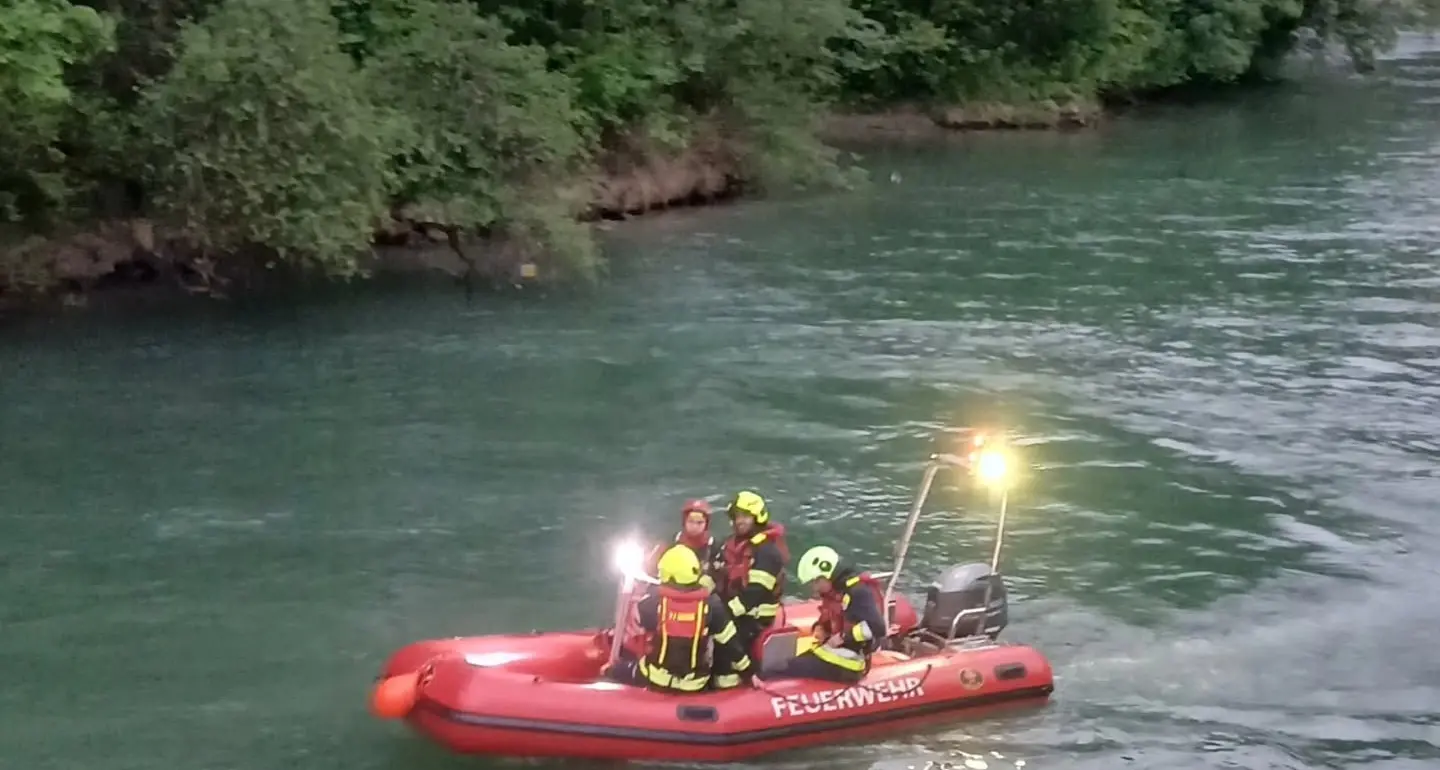 Uomo trovato morto nell’Isarco a Bressanone, il corpo recuperato dai soccorritori
