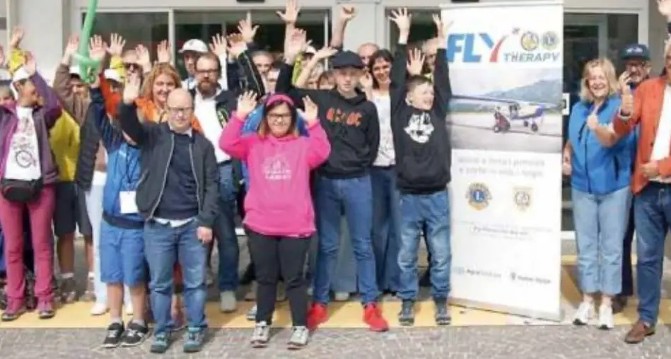 Il sogno del volo diventa realtà per 18 giovani atleti disabili