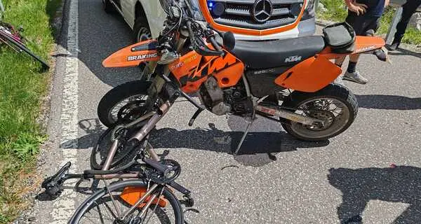Si scontra in moto con una bici: Peter Runggaldier ferito gravemente, è ricoverato a Trento